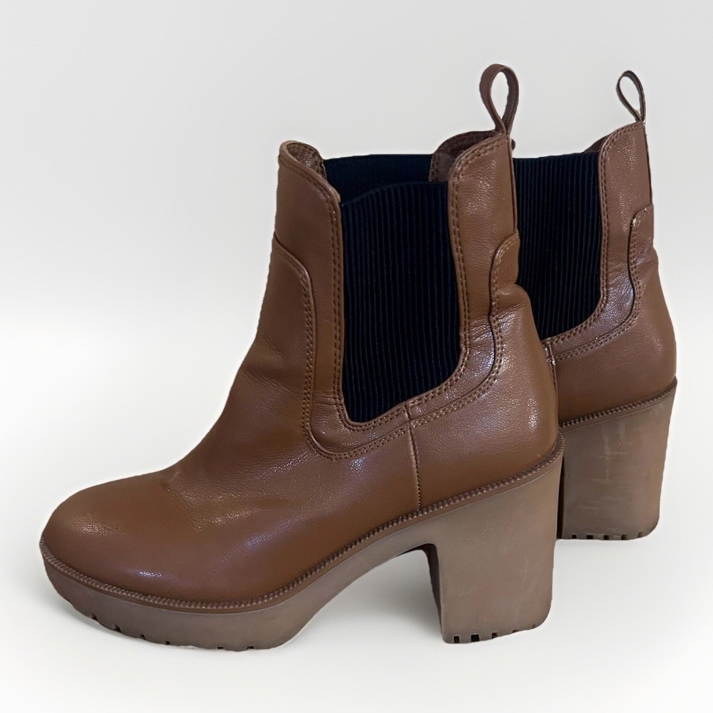 Chinese Laundry Good Day Women's Boot, Camel Size 6.5 ^^small flaw left^^